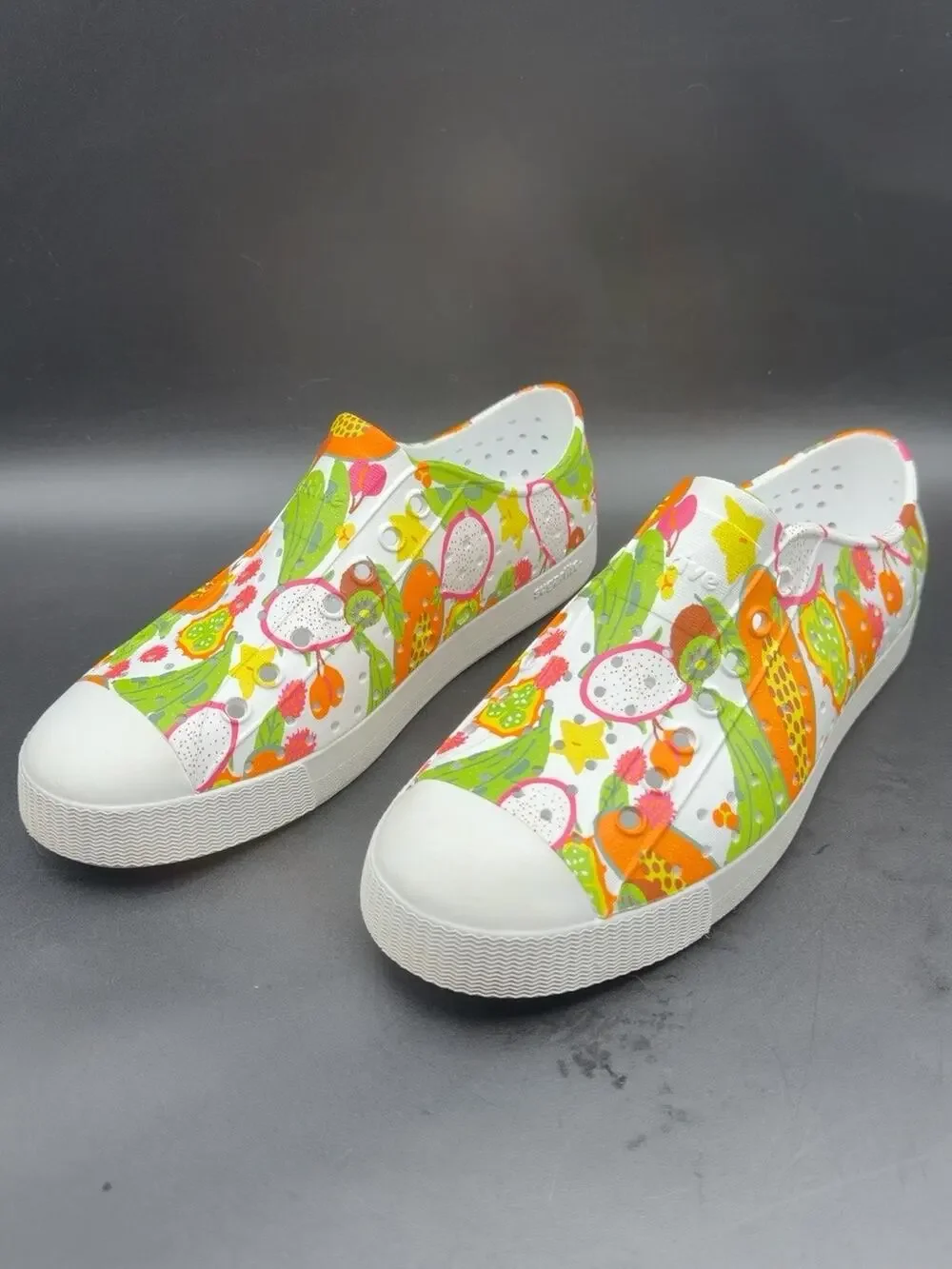 Native Jefferson Print Tropical Fruit Shoes M6 W8 White Multicolor Slip On